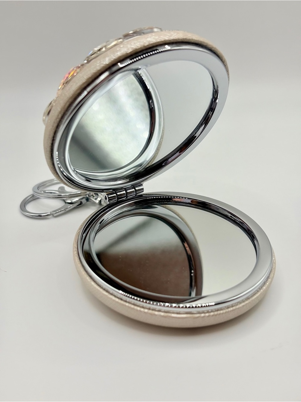 Glam Crystal Jeweled Compact/Keychain - Picture 3 of 7